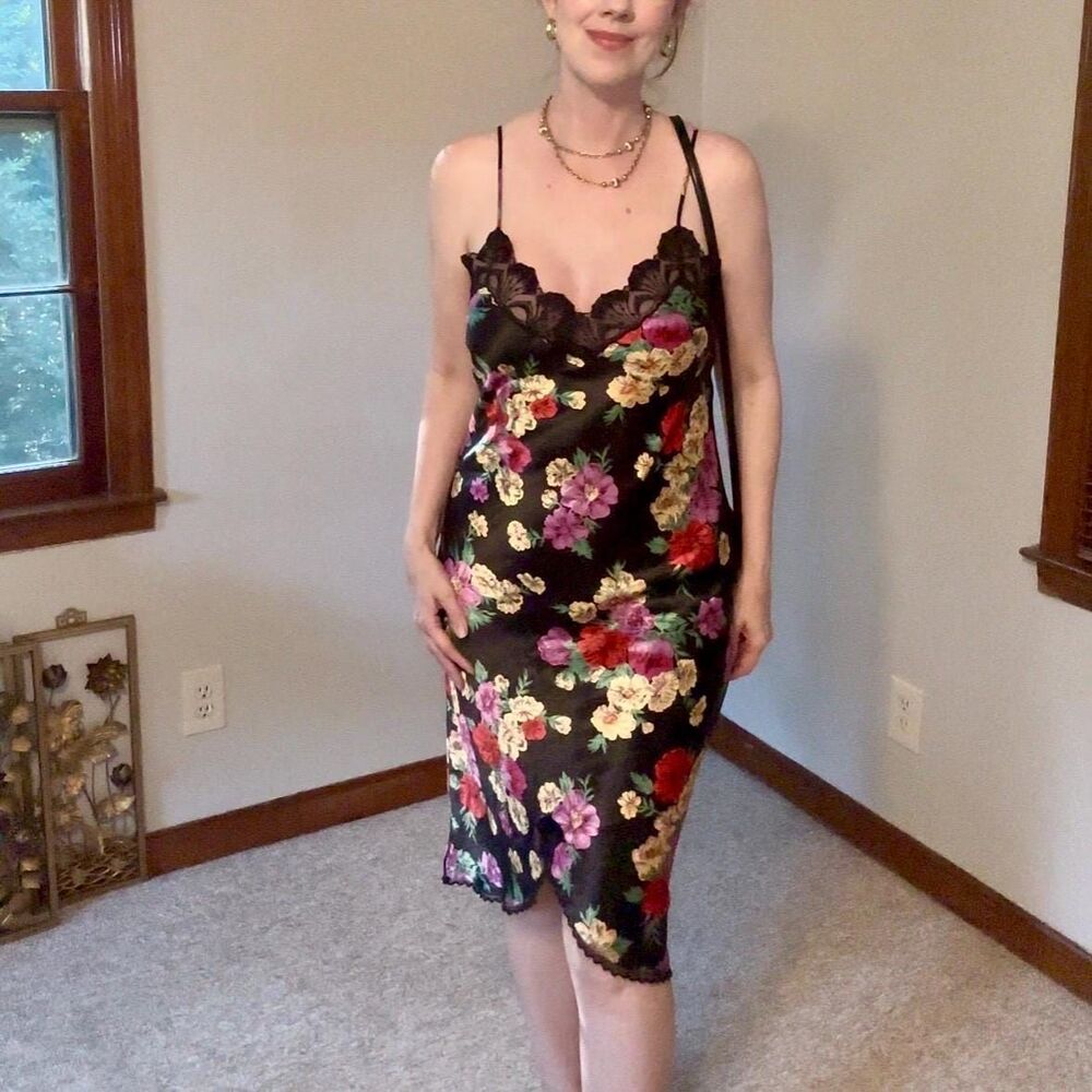 Vintage Victoria’s Secret Gold Label Satin Floral Slip Dress Size Small - Picture 9 of 16
